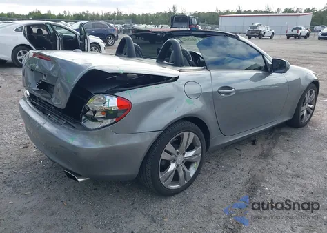 2009 Mercedes-Benz Slk 350 z USA, uszkodzony, nr VIN WDBWK58FX9F188108